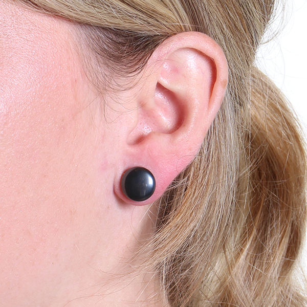 Plugs no hematīta ar o-riņķi